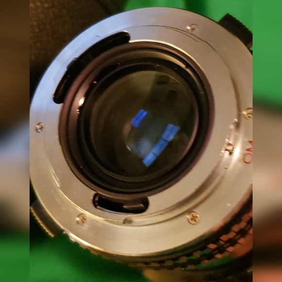 Soligor 75-250mm f4.5 zoom and macro lens with Olympus OM mount with case - Picture 5 of 5